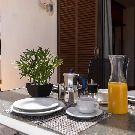 Con 2 Terrazas En Cristianos *