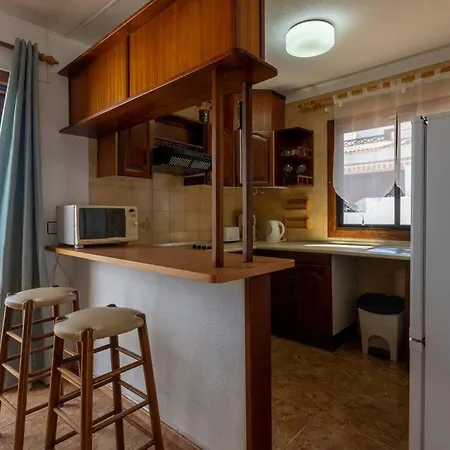 Con 2 Terrazas En Cristianos