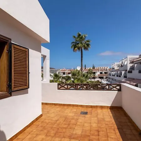 Con 2 Terrazas En Cristianos Los Cristianos (Tenerife)