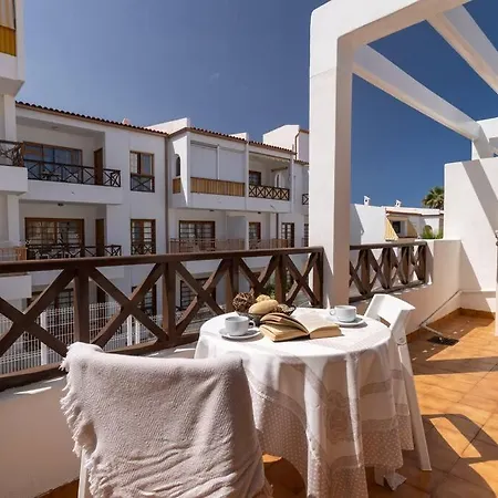 Con 2 Terrazas En Cristianos *