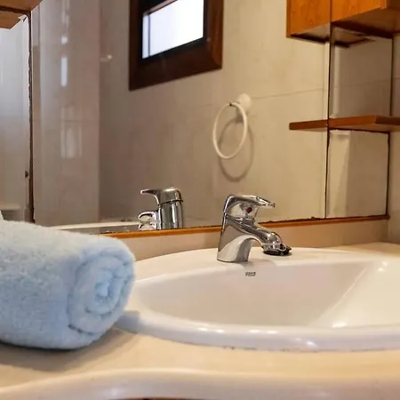 Con 2 Terrazas En Cristianos *