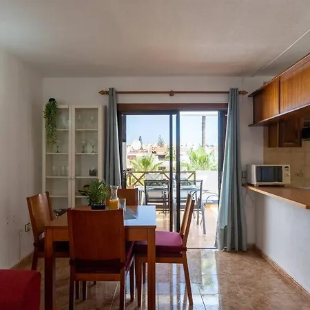 Con 2 Terrazas En Cristianos Apartmán