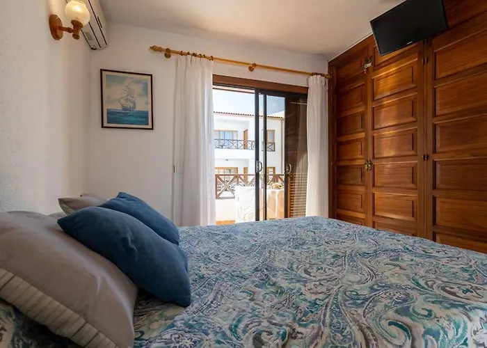 Con 2 Terrazas En Cristianos Apartament