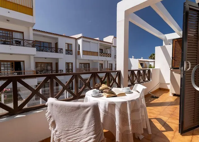 Con 2 Terrazas En Cristianos *