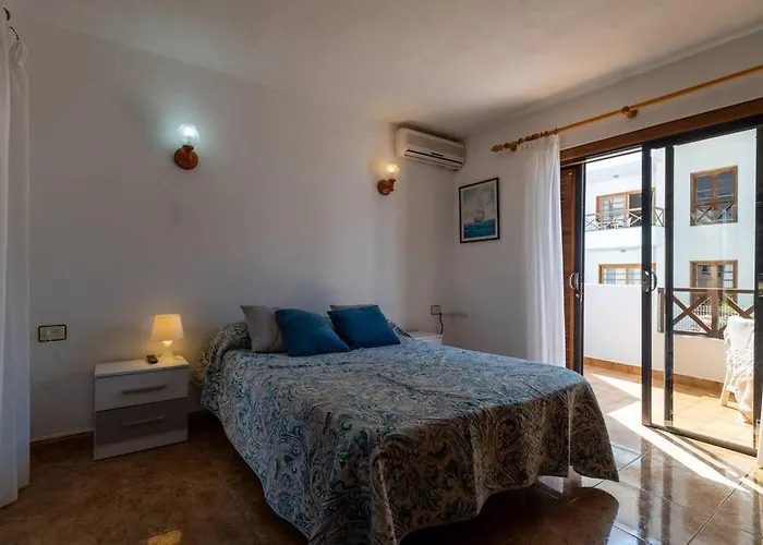 Con 2 Terrazas En Cristianos *