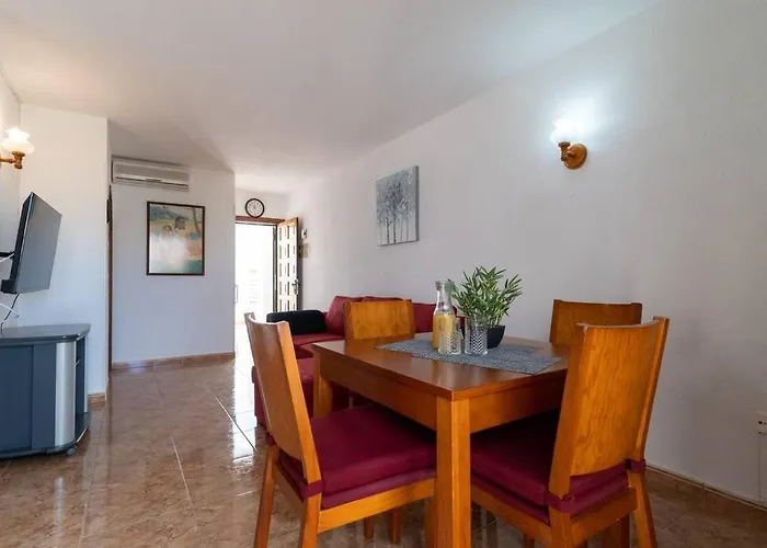 Con 2 Terrazas En Cristianos *